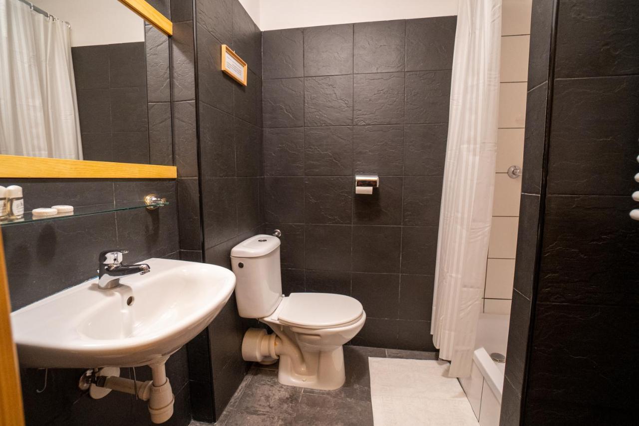 Gosciniec Debowa Gazdowka Bed & Breakfast Ustrzyki Dolne Dış mekan fotoğraf