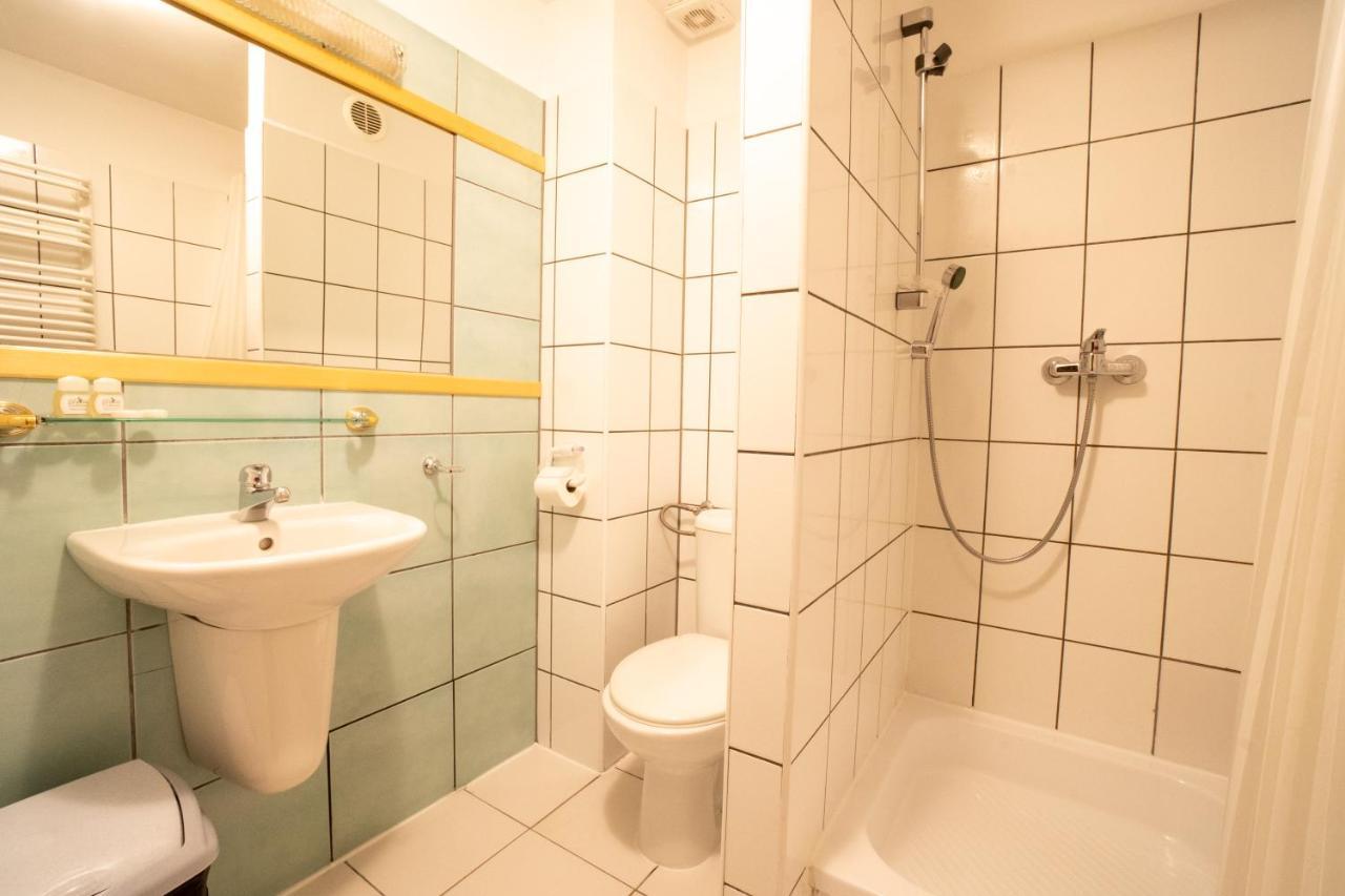 Gosciniec Debowa Gazdowka Bed & Breakfast Ustrzyki Dolne Dış mekan fotoğraf