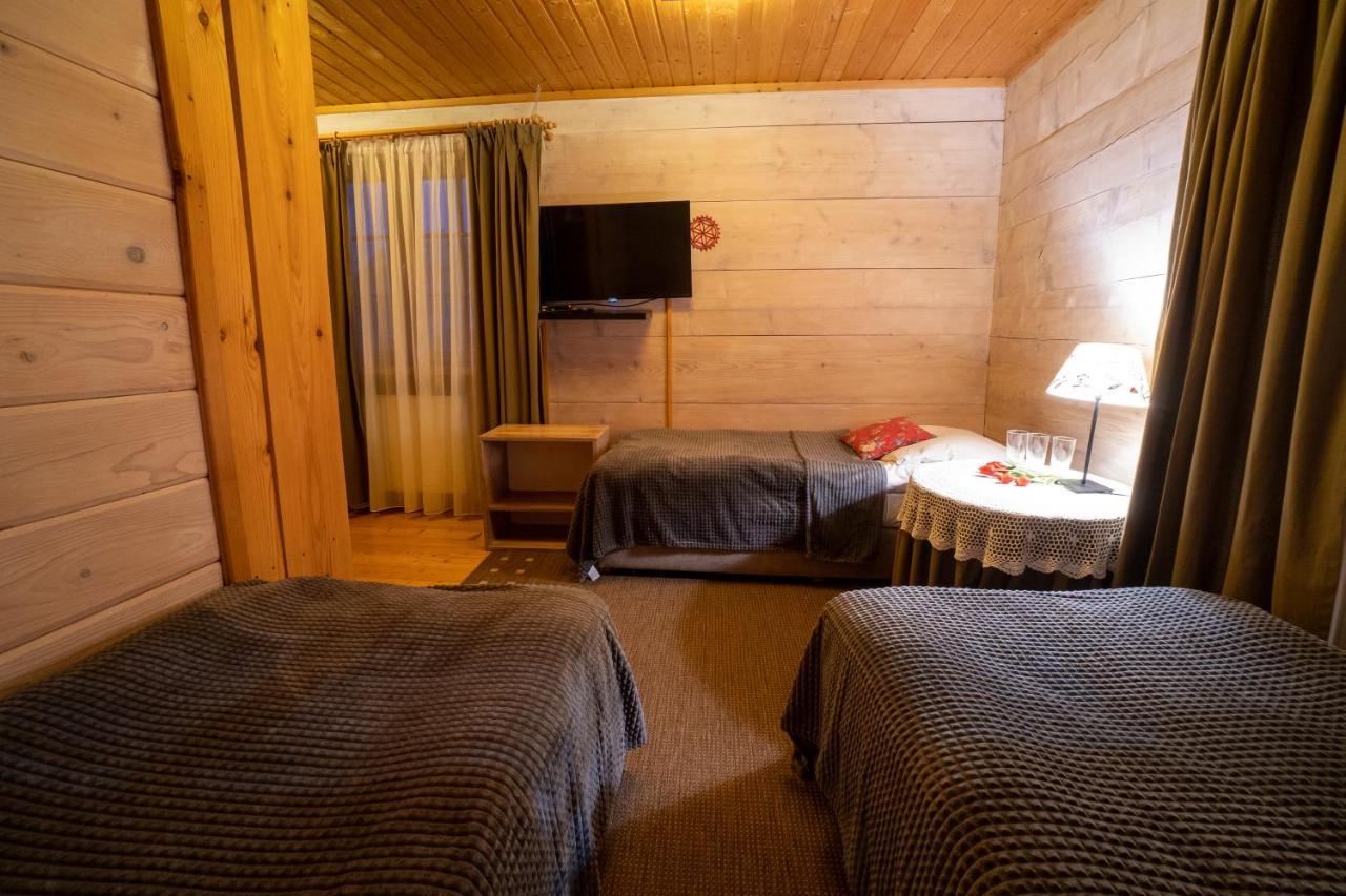 Gosciniec Debowa Gazdowka Bed & Breakfast Ustrzyki Dolne Dış mekan fotoğraf