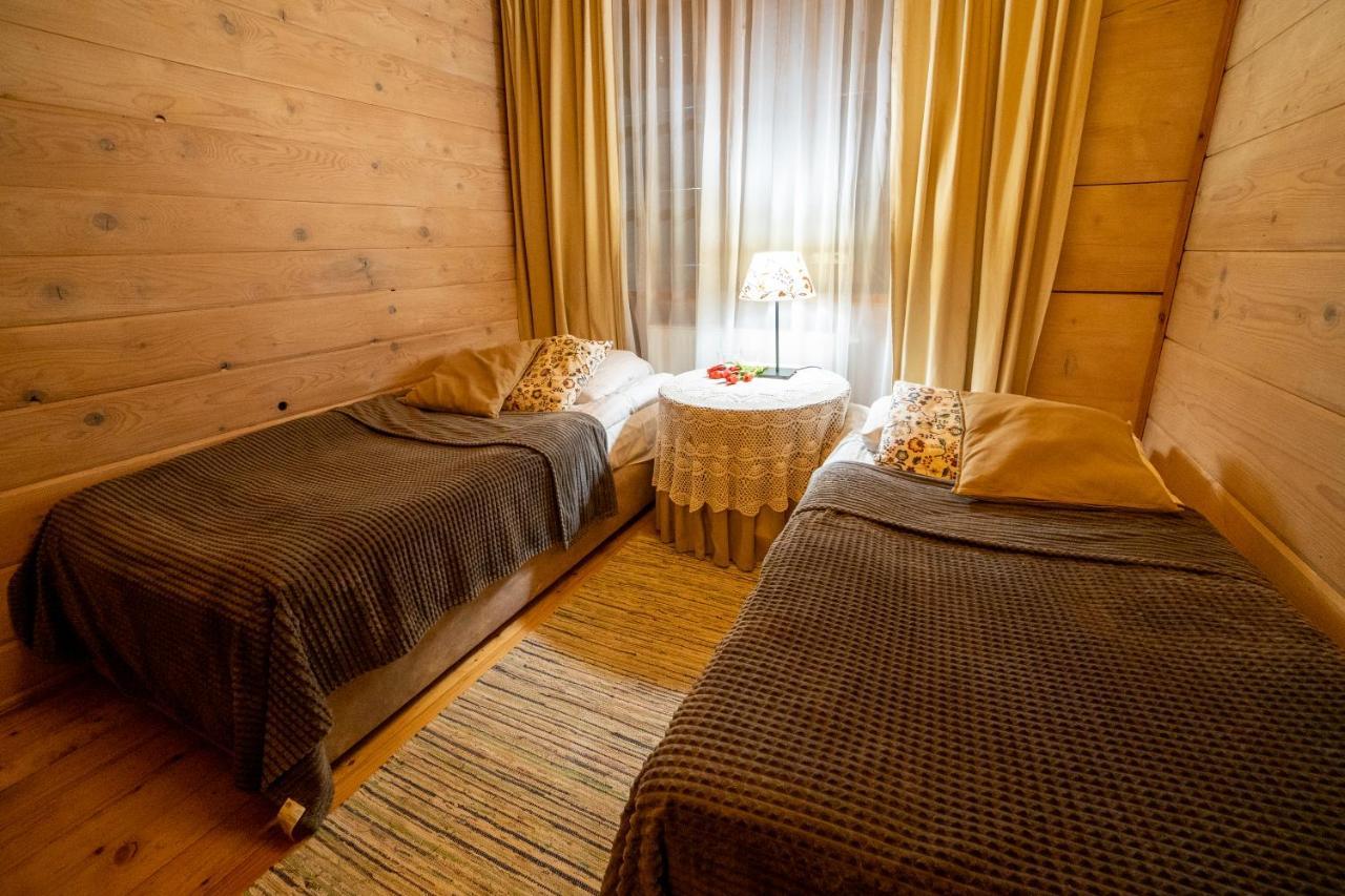 Gosciniec Debowa Gazdowka Bed & Breakfast Ustrzyki Dolne Dış mekan fotoğraf