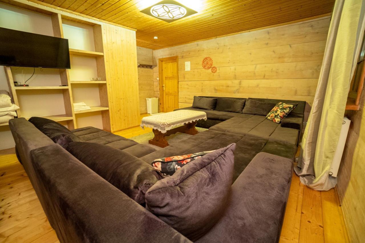 Gosciniec Debowa Gazdowka Bed & Breakfast Ustrzyki Dolne Dış mekan fotoğraf