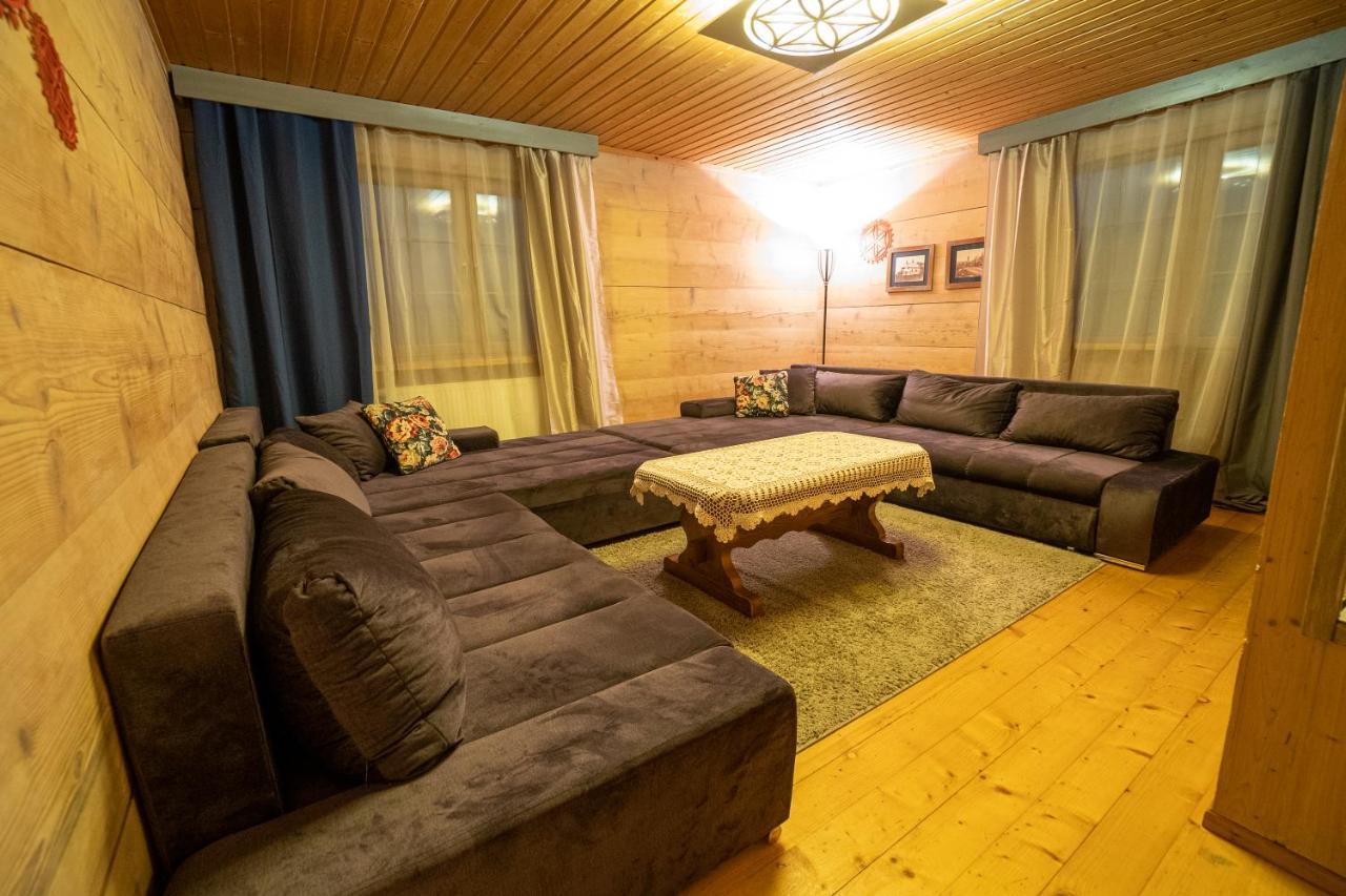 Gosciniec Debowa Gazdowka Bed & Breakfast Ustrzyki Dolne Dış mekan fotoğraf